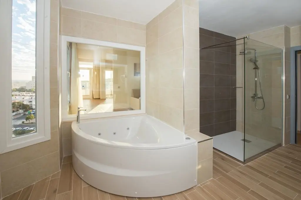 HL Suitehotel Playa Del Ingles gallery image 12