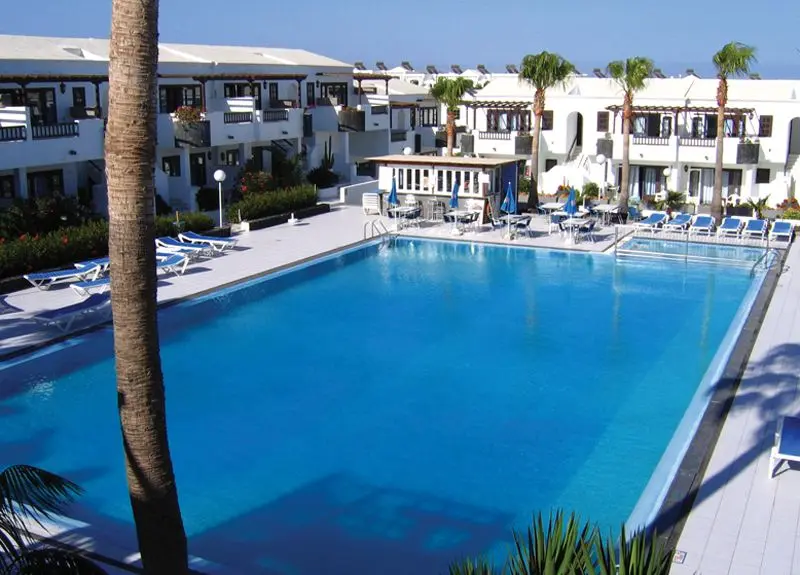 Plaza Azul Apartments