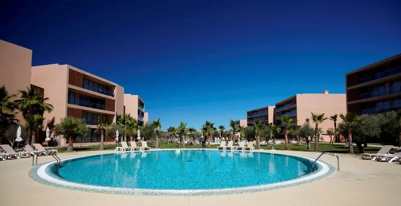 Salgados Vila Das Lagoas Apts gallery image 8