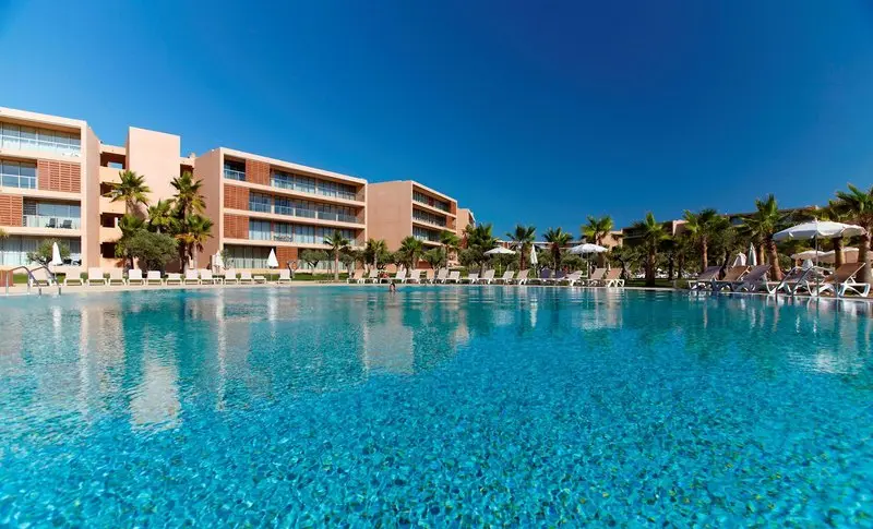 Salgados Vila Das Lagoas Apts gallery image 2