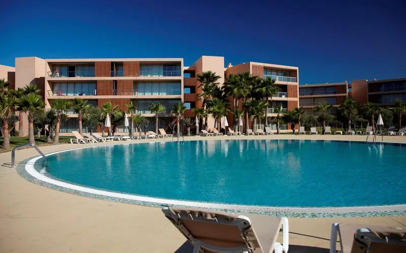 Salgados Vila Das Lagoas Apts gallery image 5