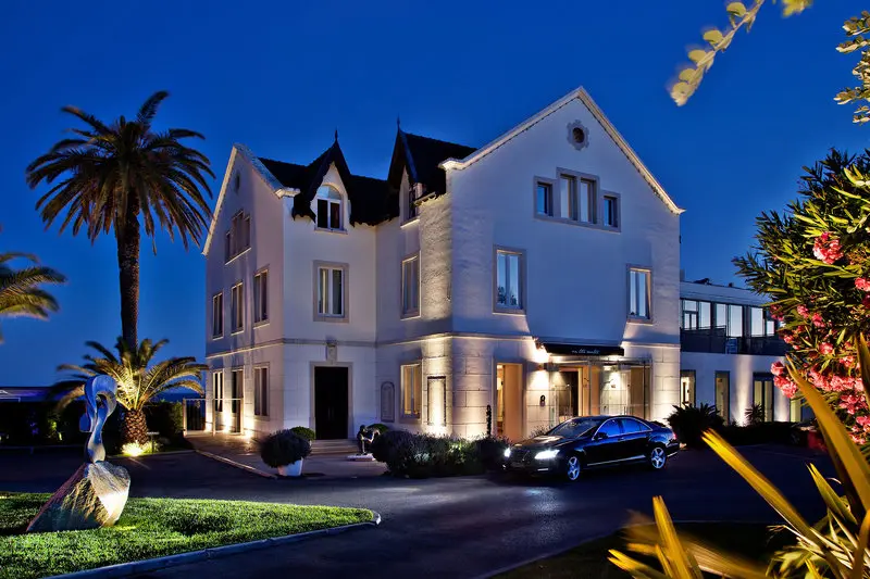 Farol Hotel gallery image 2