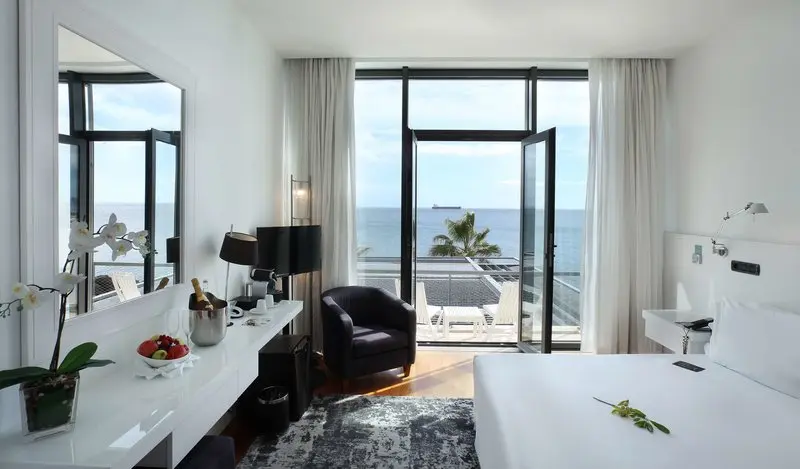 Farol Hotel gallery image 15