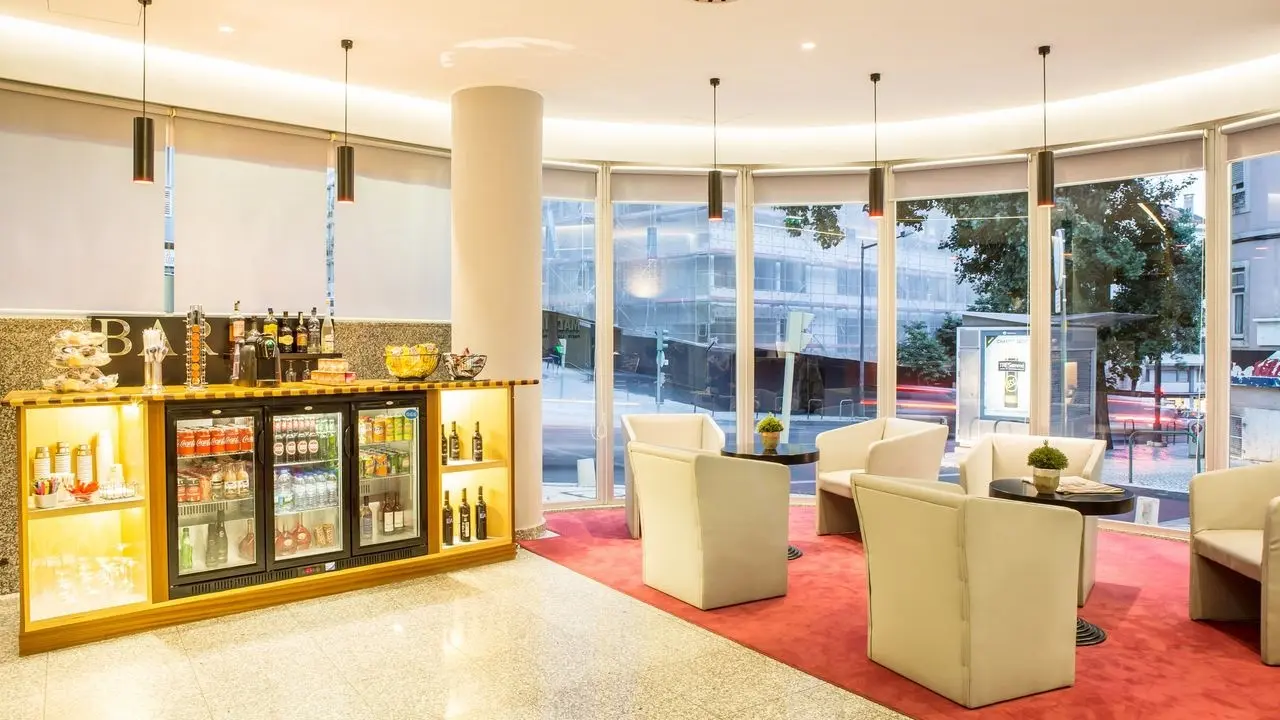 3K Madrid Hotel gallery image 9