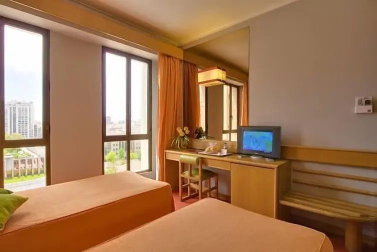Alif Campo Pequeno Hotel gallery image 6