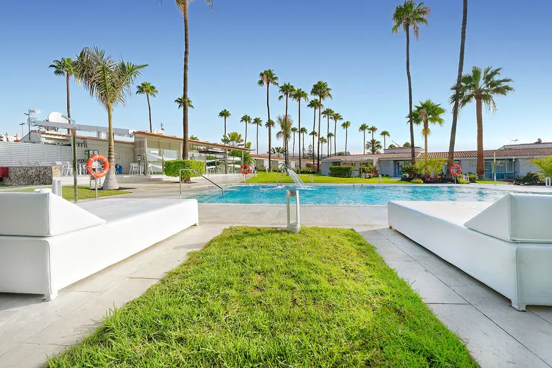 Los Girasoles Apartments gallery image 2