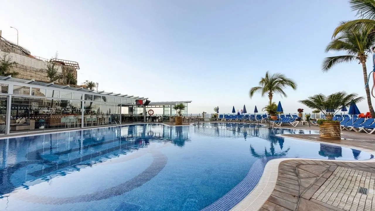 Bahia Blanca Apartments gallery image 1