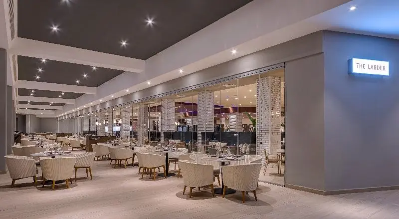 Radisson Blu Resort & Spa gallery image 9