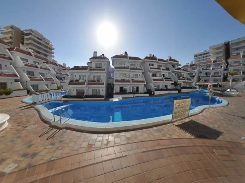 Las Floritas Apartments gallery image 1