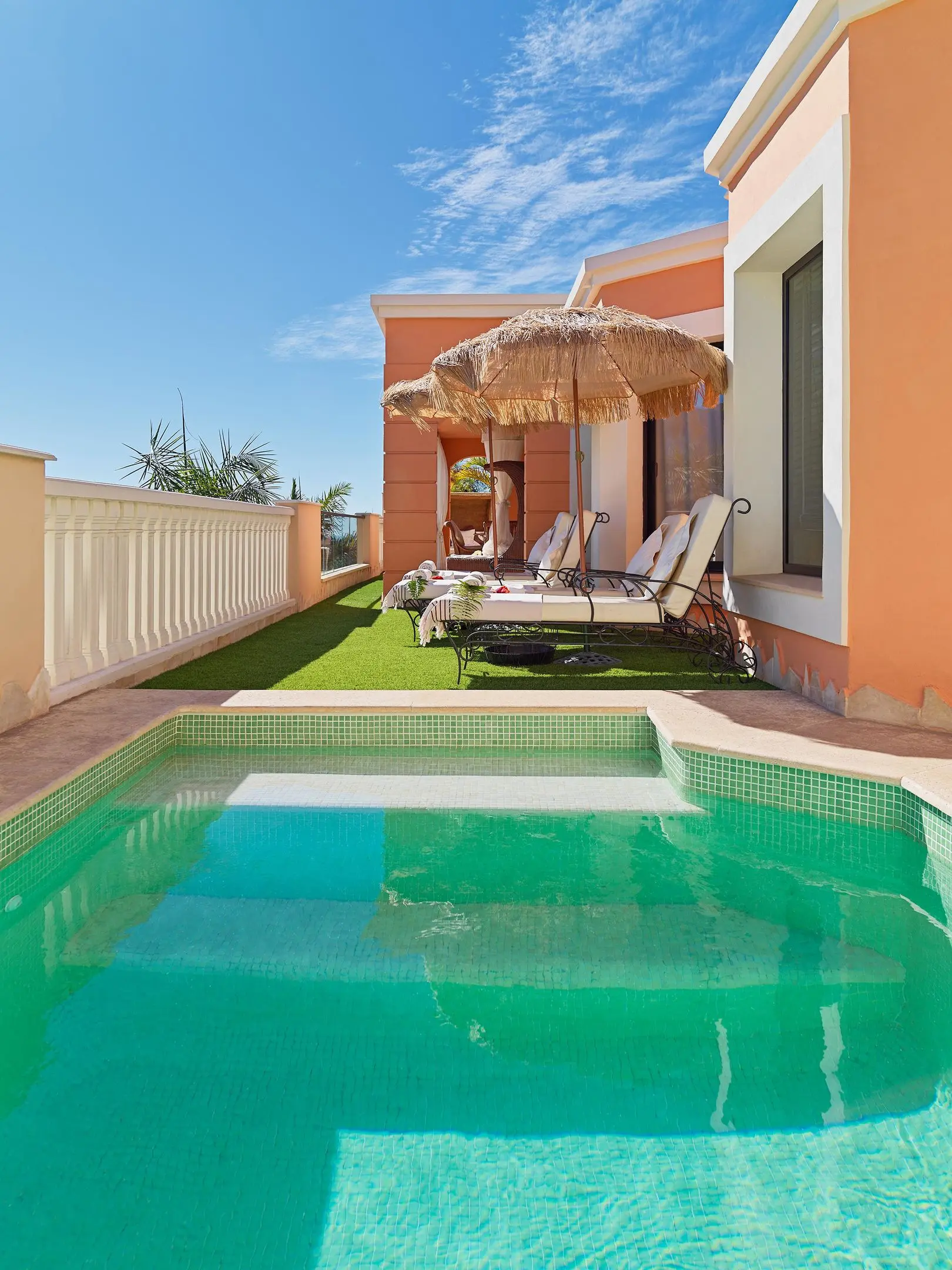 Royal Garden Villas Hotel gallery image 22