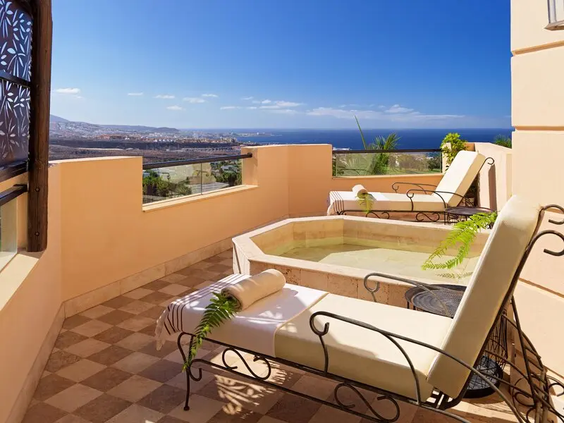 Royal Garden Villas Hotel gallery image 24