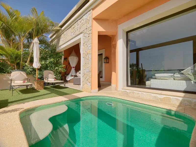 Royal Garden Villas Hotel gallery image 11