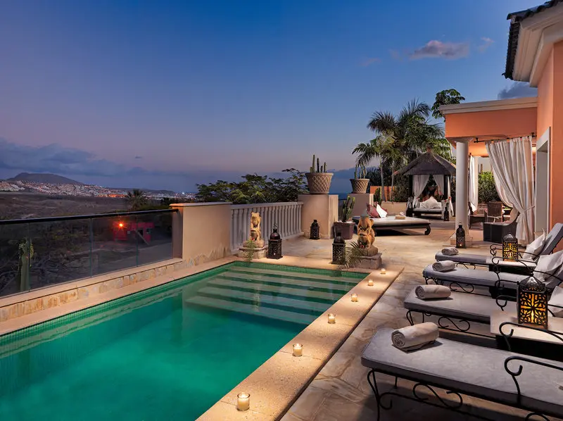 Royal Garden Villas Hotel gallery image 5