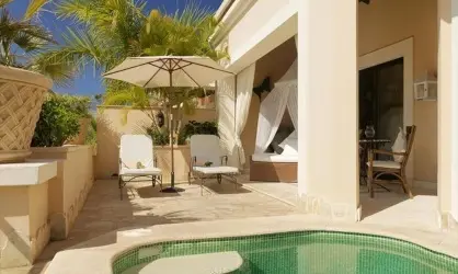 Royal Garden Villas Hotel