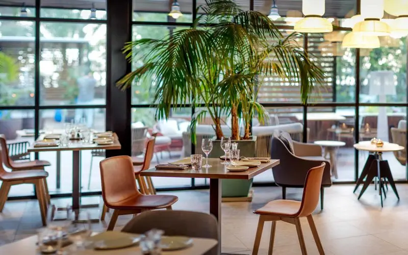 Sir Anthony Hotel gallery image 8