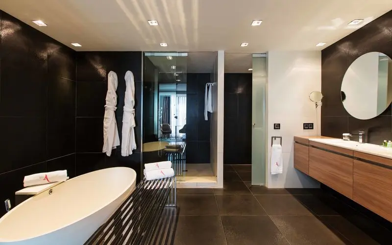 Sir Anthony Hotel gallery image 4