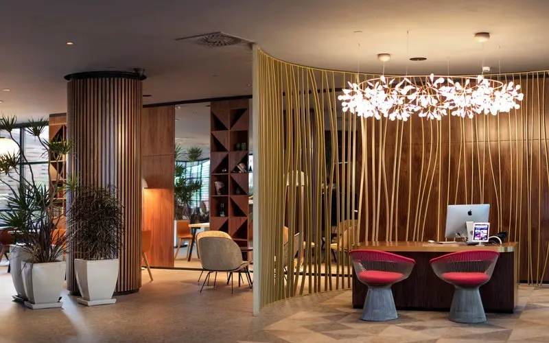 Sir Anthony Hotel gallery image 10