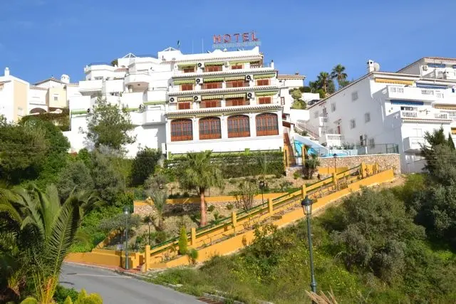 Jose Cruz Hotel gallery image 3