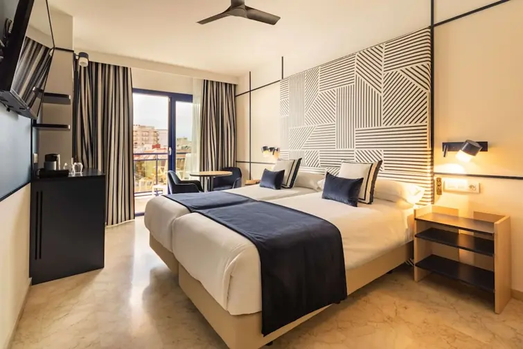 Yaramar Hotel gallery image 5