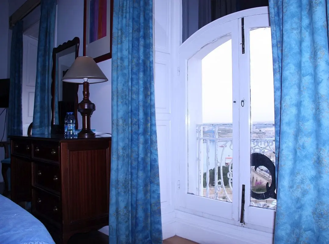 Castille Hotel gallery image 8