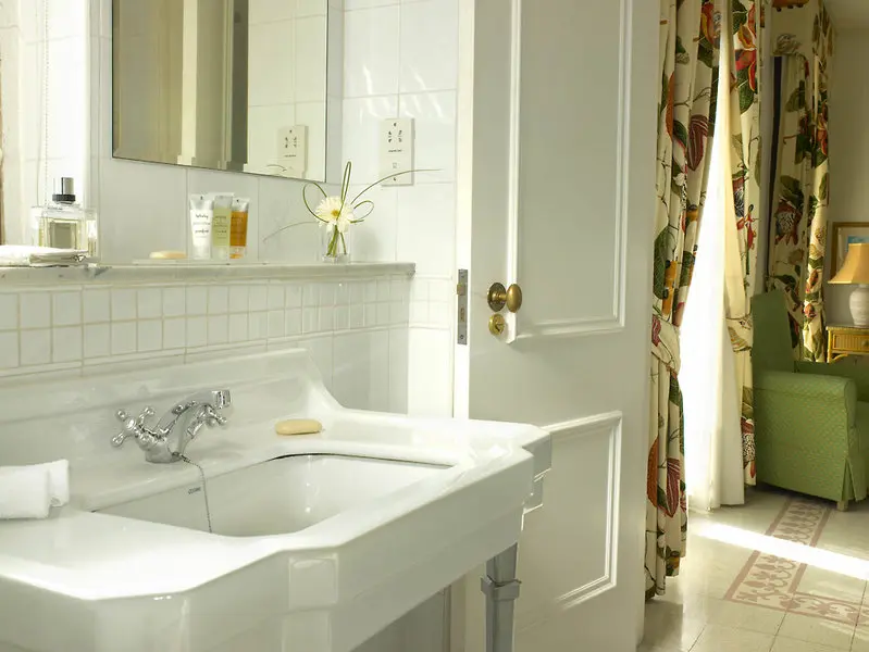 Phoenicia Hotel gallery image 7