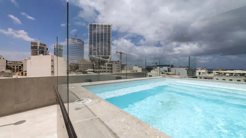 Onyx Apartments