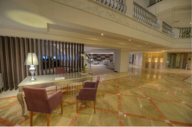 Radisson Blu St Julian gallery image 5