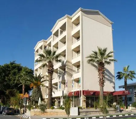 Estella Hotel Apartments gallery image 4