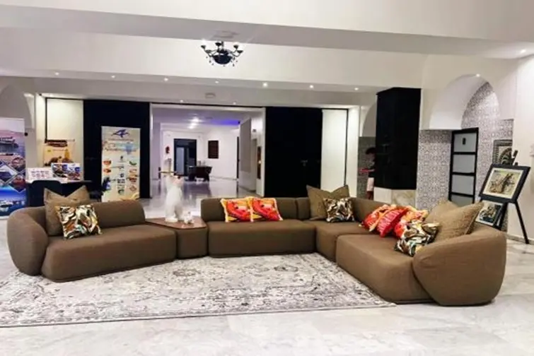 Oasis Hotel gallery image 1