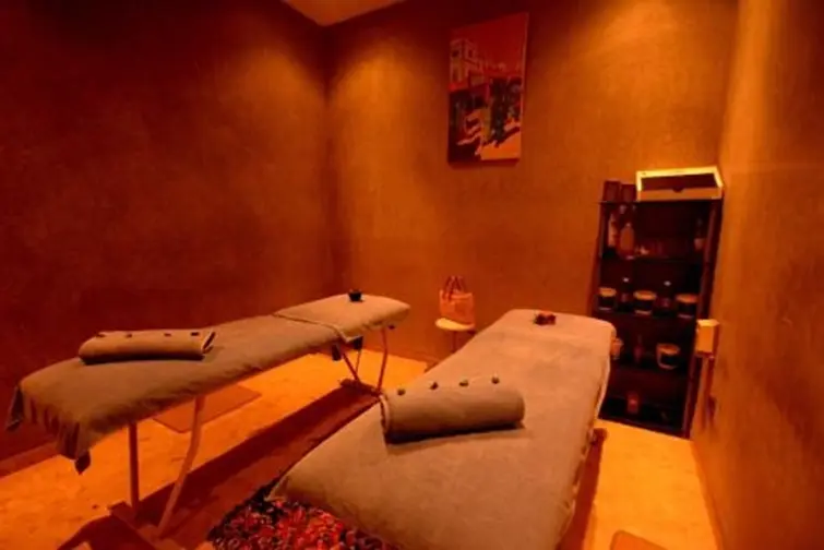Oasis Hotel gallery image 10