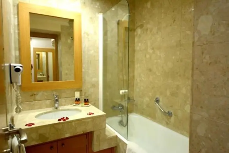Oasis Hotel gallery image 18