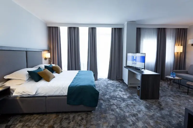 Best Western Plus Premium Inn gallery image 18
