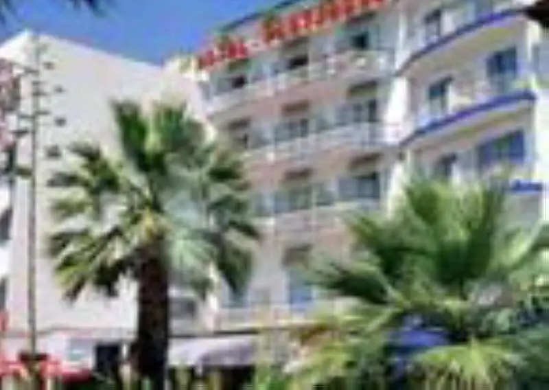 Platjador Hotel gallery image 1