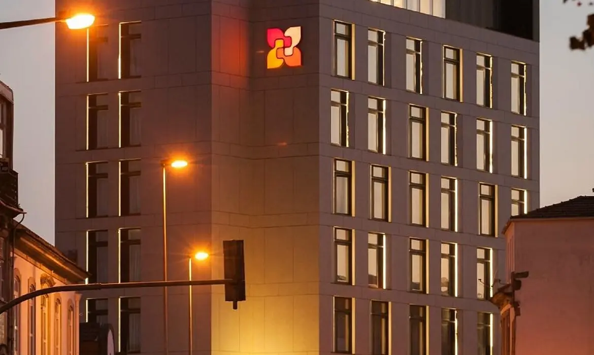 Premium Porto Downtown Hotel