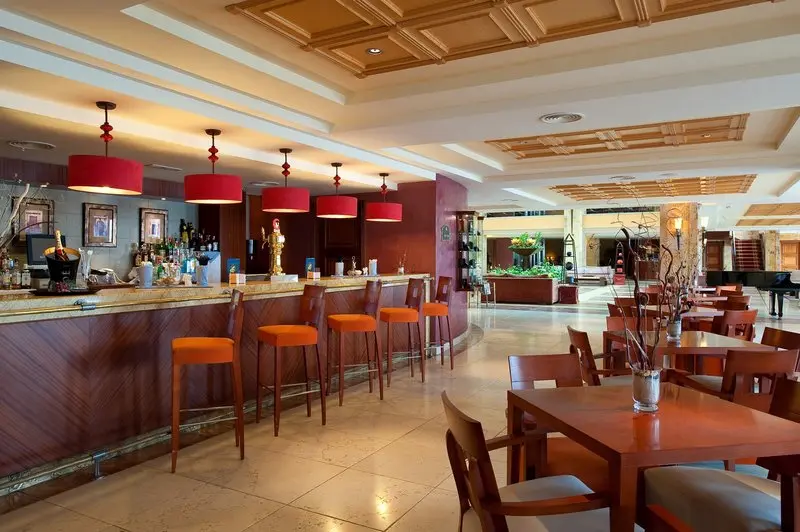 Elba Estepona Gran Hotel & Thalasso Spa gallery image 1