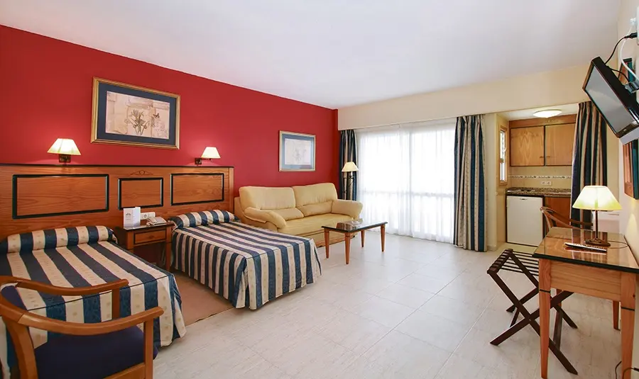 Pyr Fuengirola Apartments gallery image 1