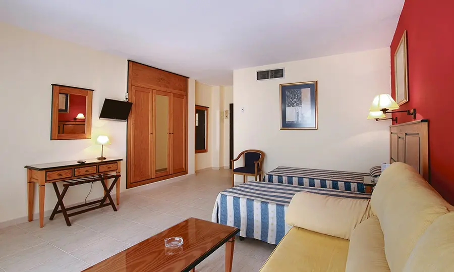 Pyr Fuengirola Apartments gallery image 2