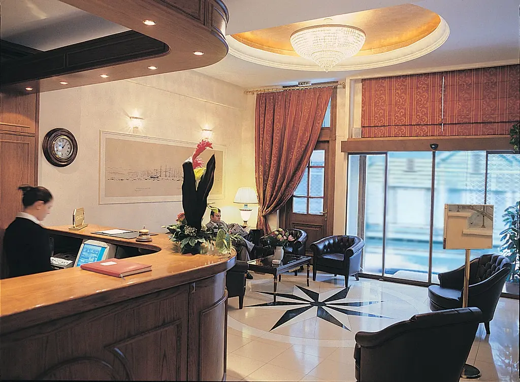 Minerva Premier Hotel gallery image 4