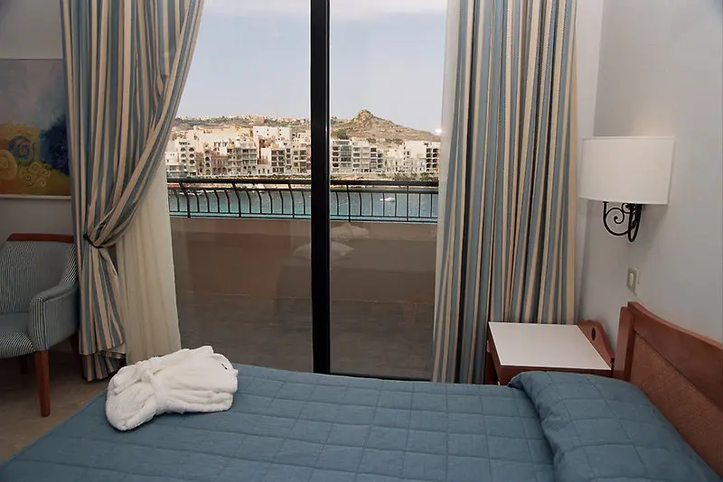 Calypso Hotel gallery image 2