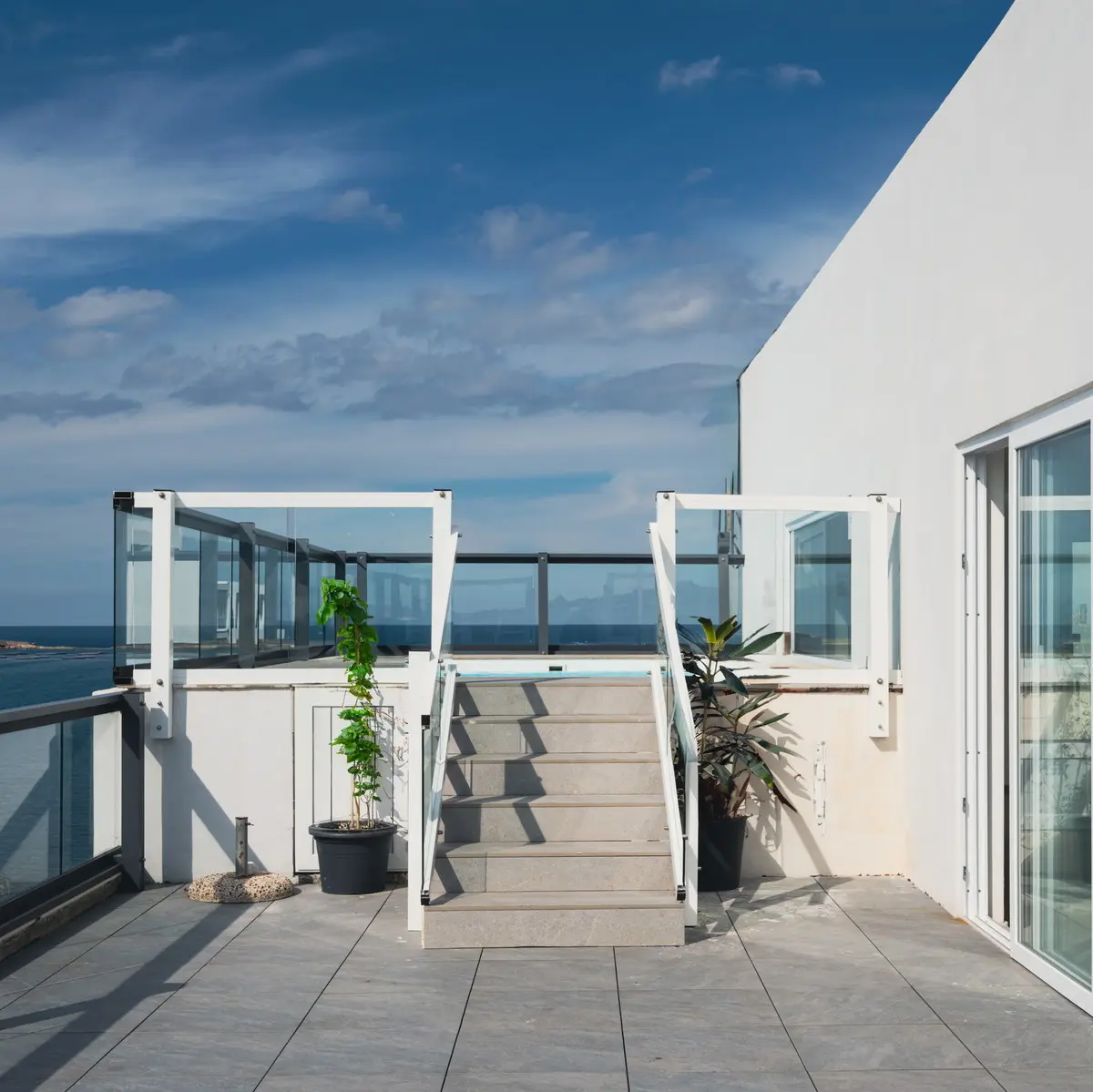 Primera Hotel gallery image 2