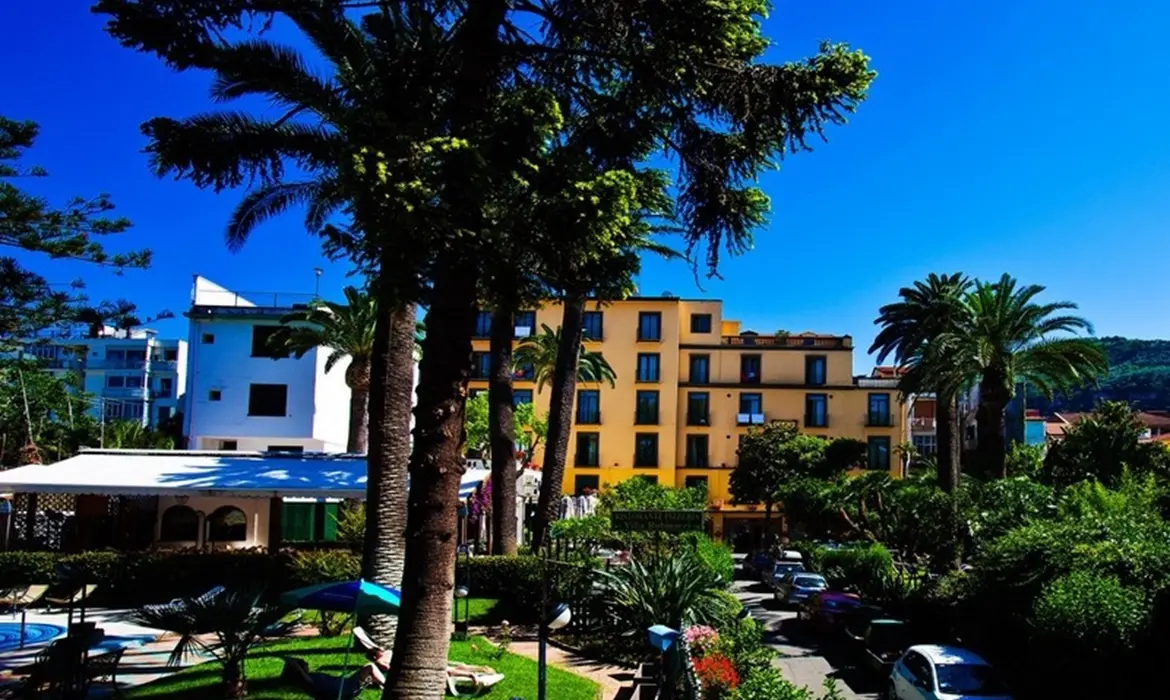 Eden Hotel