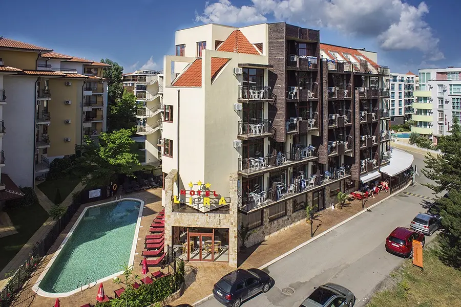 Lira Hotel gallery image 1