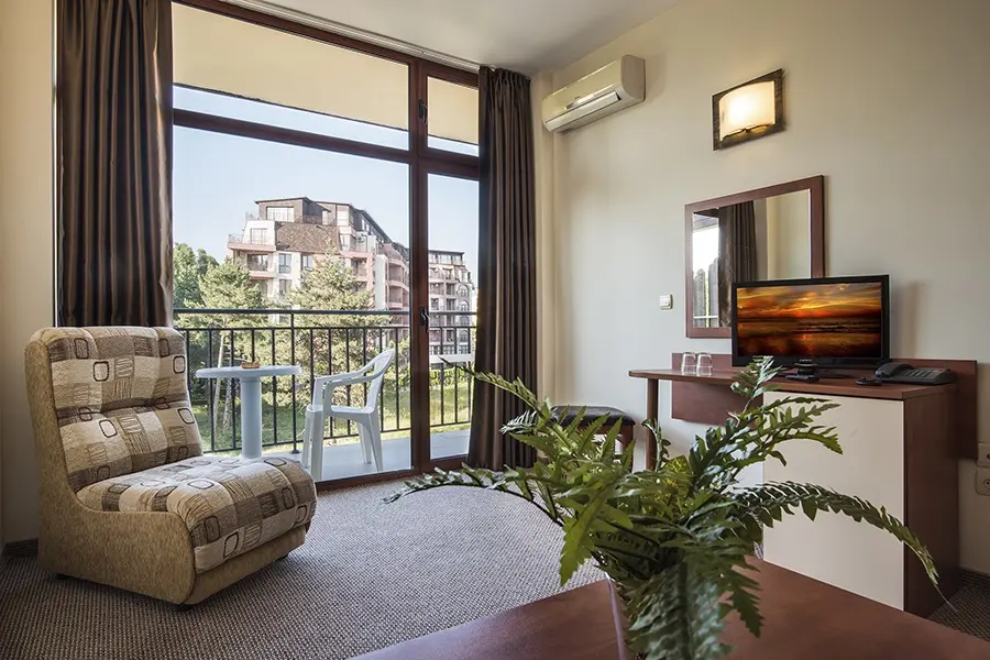Lira Hotel gallery image 3