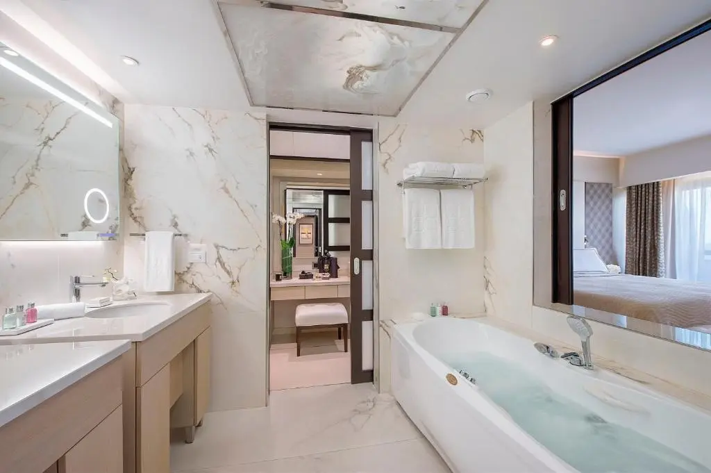 Four Seasons Hotel Limassol gallery image 27