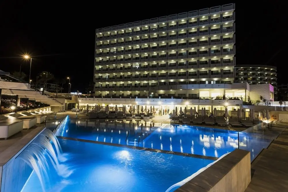 Caserio Hotel gallery image 2