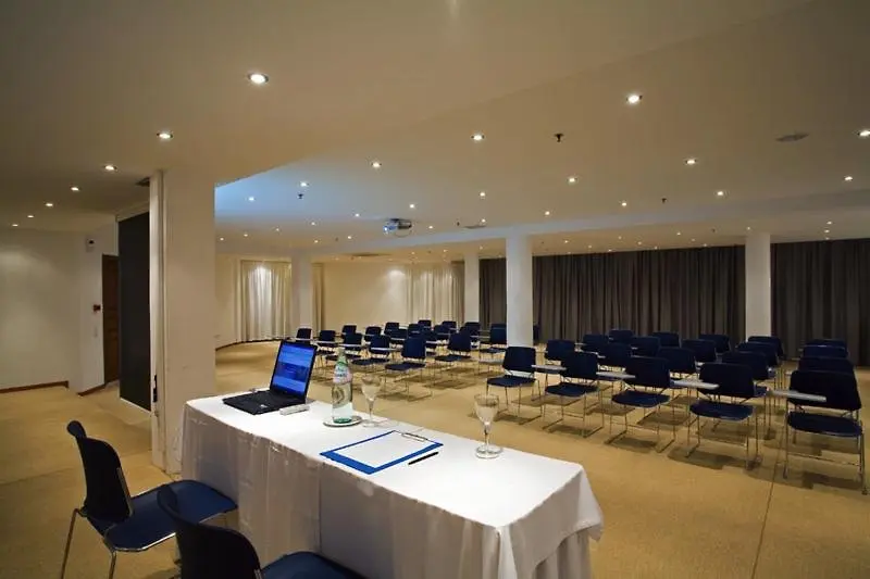 Majestic Hotel gallery image 19