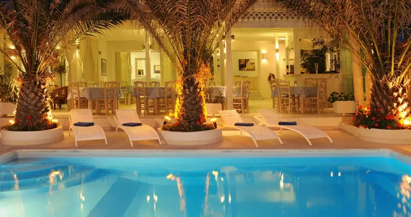 Alesahne Beach Hotel gallery image 1