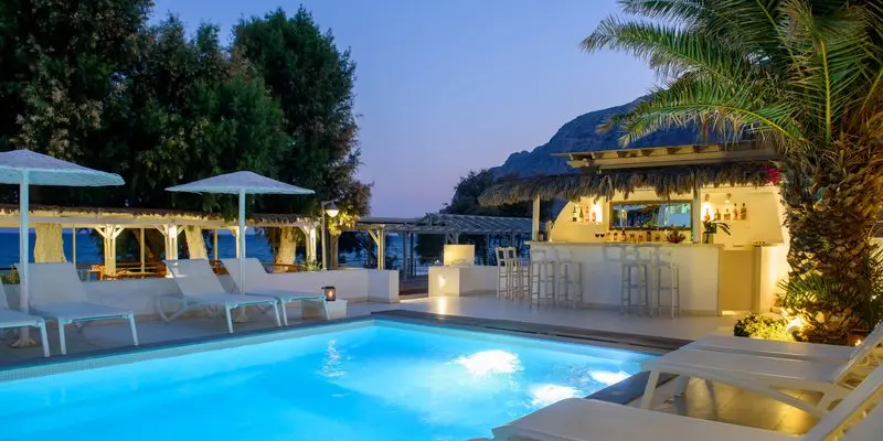 Alesahne Beach Hotel gallery image 2