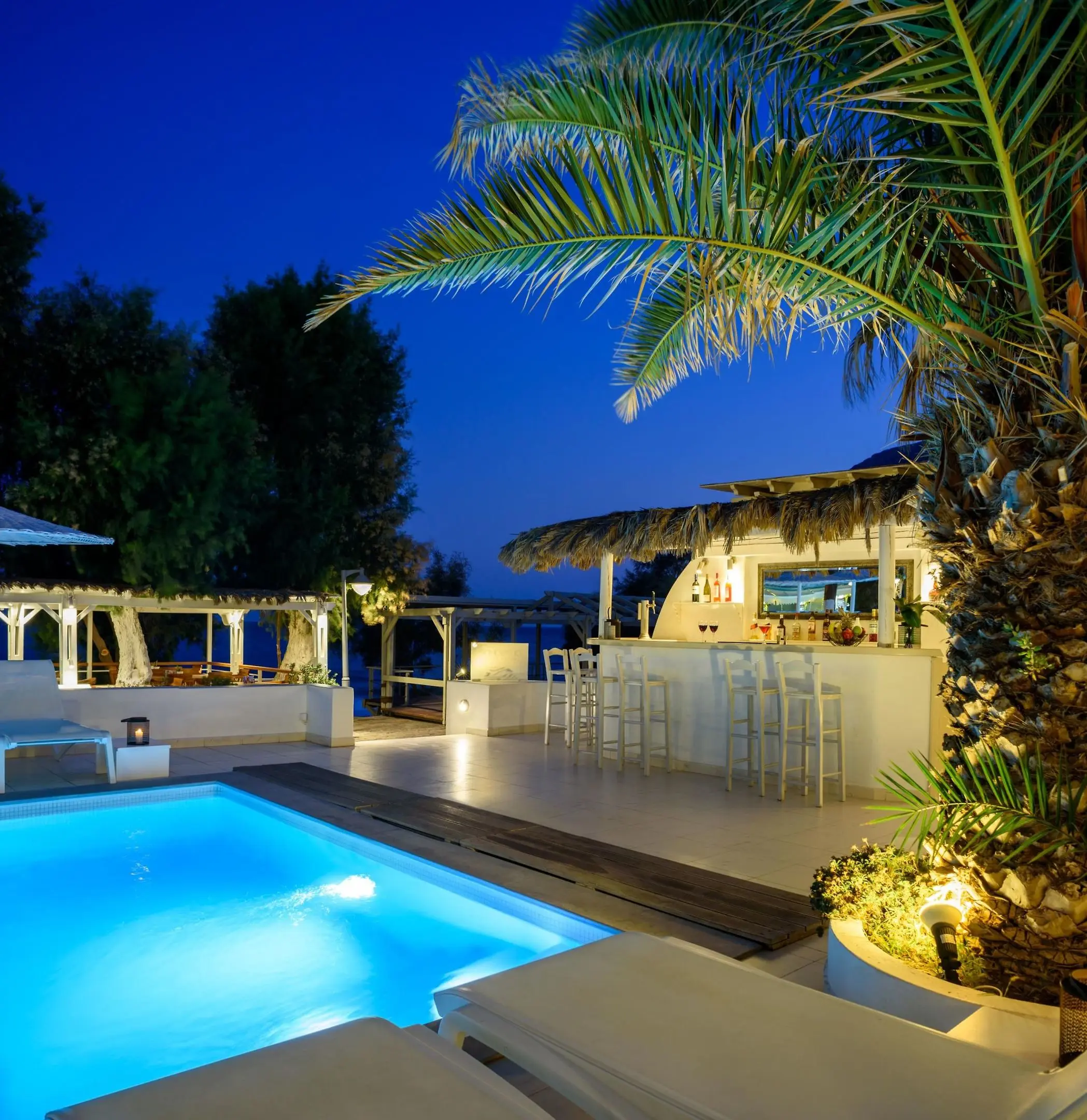 Alesahne Beach Hotel gallery image 4