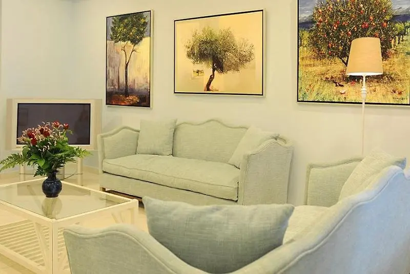 Alesahne Beach Hotel gallery image 27